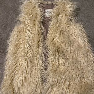 SOLD Cream fur vest, Size M
